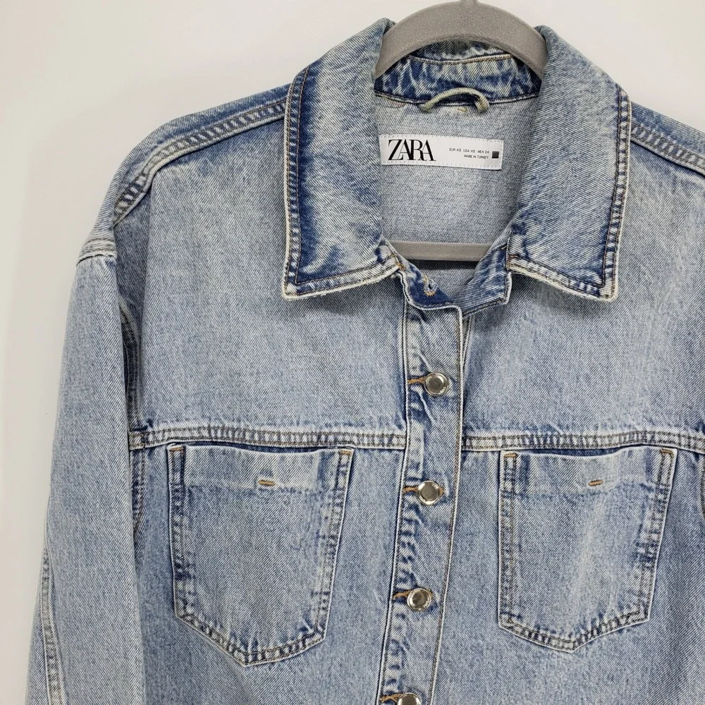 Zara Lace Up Back Cropped Denim Jacket Women XS Light Blue Raw Hem Streetwear